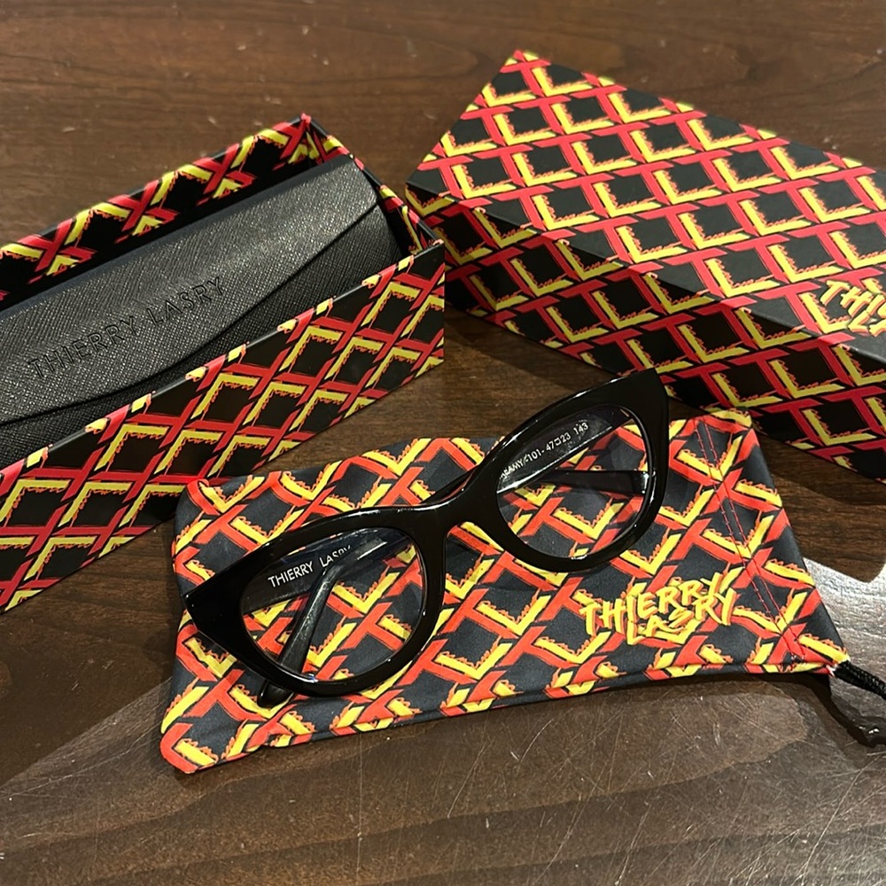 NWT Thierry Lasry "Creamy" eye glasses in black. SKU CREAMY 101
